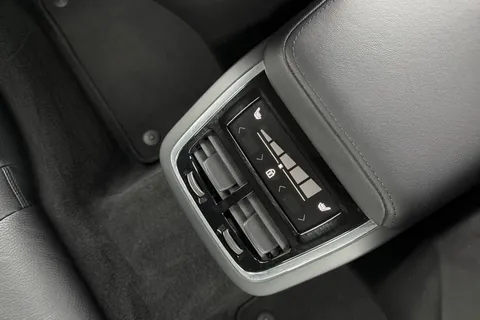 WG23VJP Volvo V60 2.0 B3 MHEV Plus DCT Auto Euro 6 (s/s) 5dr Thumbnail #62