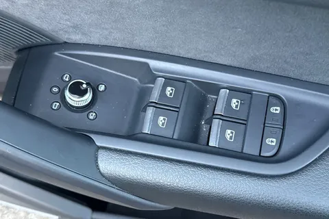 MW72UEM Audi Q5 S line 50 TFSI e quattro 299 PS S tronic Thumbnail #21