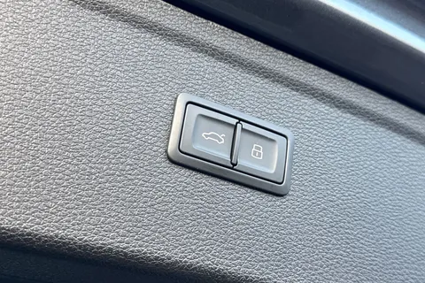 MW72UEM Audi Q5 S line 50 TFSI e quattro 299 PS S tronic Thumbnail #41