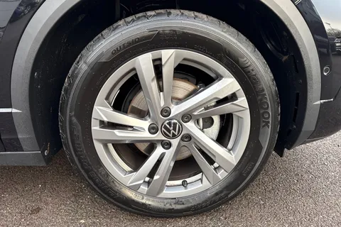 KY25UNK Volkswagen T-Roc 1.5 TSI R-Line 2dr DSG⭐ Vienna leather, Rear Camera, Keyless, Wind deflecto Thumbnail #8