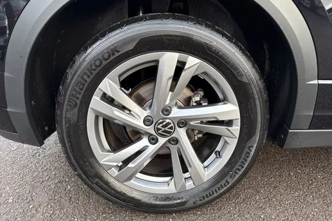 KY25UNK Volkswagen T-Roc 1.5 TSI R-Line 2dr DSG⭐ Vienna leather, Rear Camera, Keyless, Wind deflecto Thumbnail #23