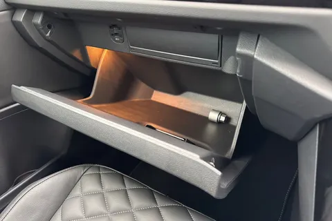 KY25UNK Volkswagen T-Roc 1.5 TSI R-Line 2dr DSG⭐ Vienna leather, Rear Camera, Keyless, Wind deflecto Thumbnail #41