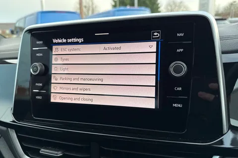 KY25UNK Volkswagen T-Roc 1.5 TSI R-Line 2dr DSG⭐ Vienna leather, Rear Camera, Keyless, Wind deflecto Thumbnail #51