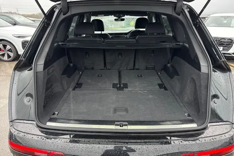 7 of 50 for Audi Q7 SUV Black Edition 50 TDI quattro 286 PS tiptronic