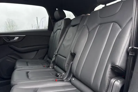 19 of 50 for Audi Q7 SUV Black Edition 50 TDI quattro 286 PS tiptronic