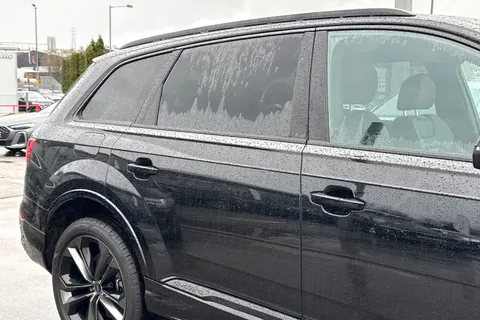 26 of 50 for Audi Q7 SUV Black Edition 50 TDI quattro 286 PS tiptronic