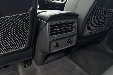 31 of 50 for Audi Q7 SUV Black Edition 50 TDI quattro 286 PS tiptronic