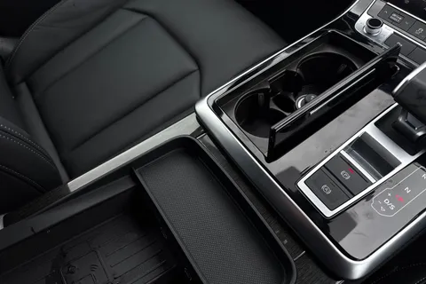 33 of 50 for Audi Q7 SUV Black Edition 50 TDI quattro 286 PS tiptronic