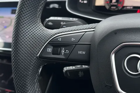 35 of 50 for Audi Q7 SUV Black Edition 50 TDI quattro 286 PS tiptronic