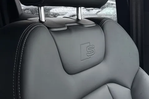 41 of 50 for Audi Q7 SUV Black Edition 50 TDI quattro 286 PS tiptronic