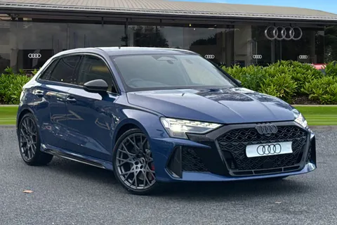  Audi RS 3 2.5 TFSI Carbon Black Sportback S Tronic quattro Euro 6 (s/s) 5dr Thumbnail #2