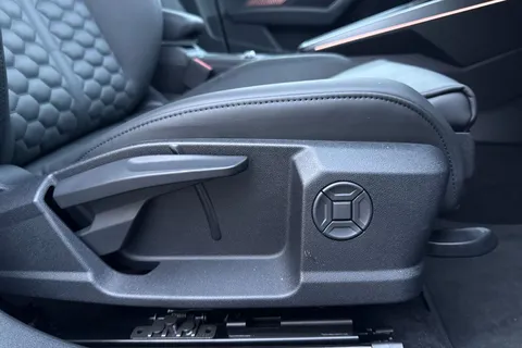  Audi RS 3 2.5 TFSI Carbon Black Sportback S Tronic quattro Euro 6 (s/s) 5dr Thumbnail #46