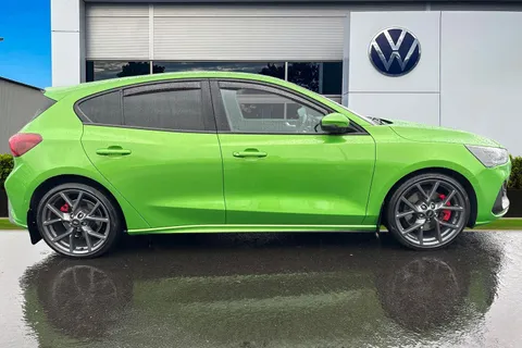 3 of 47 for Ford Focus 2.3T EcoBoost ST Euro 6 (s/s) 5dr