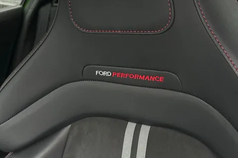 30 of 47 for Ford Focus 2.3T EcoBoost ST Euro 6 (s/s) 5dr