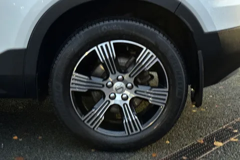 SC71MWO Volvo Xc40 2.0 B4P Inscription 5dr AWD Auto Thumbnail #11