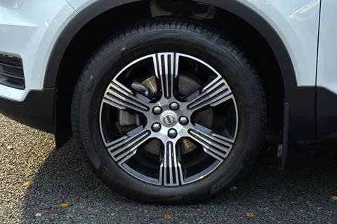 SC71MWO Volvo Xc40 2.0 B4P Inscription 5dr AWD Auto Thumbnail #12