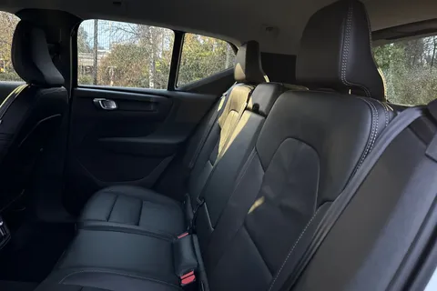 SC71MWO Volvo Xc40 2.0 B4P Inscription 5dr AWD Auto Thumbnail #18