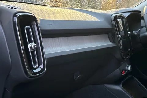 SC71MWO Volvo Xc40 2.0 B4P Inscription 5dr AWD Auto Thumbnail #33