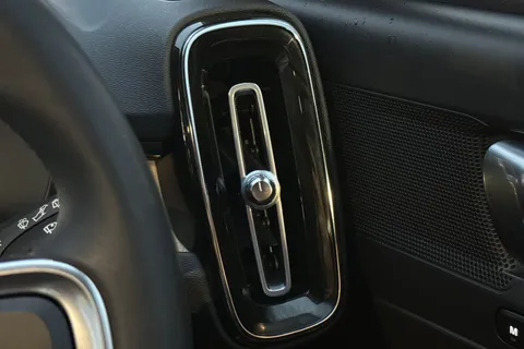 SC71MWO Volvo Xc40 2.0 B4P Inscription 5dr AWD Auto Thumbnail #37