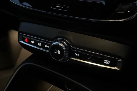 SC71MWO Volvo Xc40 2.0 B4P Inscription 5dr AWD Auto Thumbnail #39