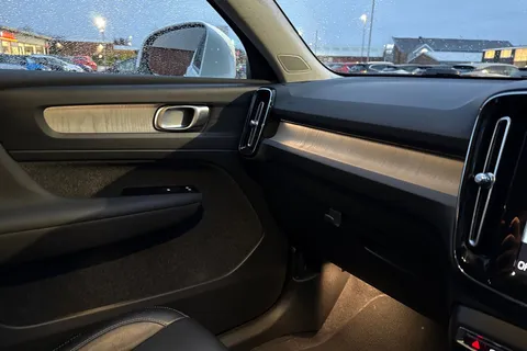 SC71MWO Volvo Xc40 2.0 B4P Inscription 5dr AWD Auto Thumbnail #42