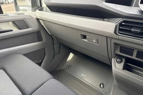 DE75ZSP Volkswagen Crafter 1.5T SHS Luxury 5dr Auto Thumbnail #20