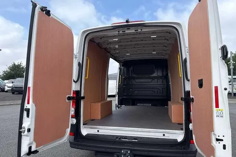 DE75ZSP Volkswagen Crafter 1.5T SHS Luxury 5dr Auto Thumbnail #29