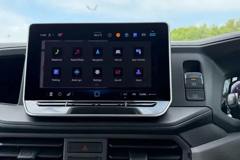 DE75ZSP Volkswagen Crafter 1.5T SHS Luxury 5dr Auto Thumbnail #45