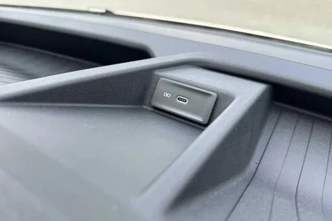 DE75ZSP Volkswagen Crafter 1.5T SHS Luxury 5dr Auto Thumbnail #59