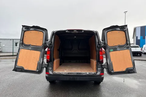 6 of 57 for VOLKSWAGEN TRANSPORTER 2.0 TDI 110 Commerce Plus Van