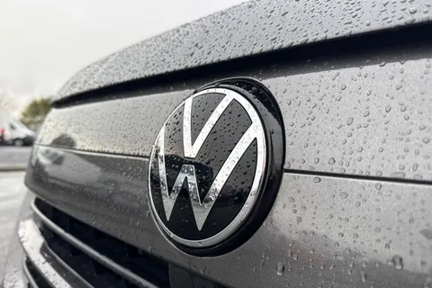 28 of 57 for VOLKSWAGEN TRANSPORTER 2.0 TDI 110 Commerce Plus Van