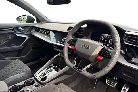 PX75VZZ Audi RS 3 2.5 TFSI Carbon Vorsprung Sportback S Tronic quattro Euro 6 (s/s) 5dr Thumbnail #14