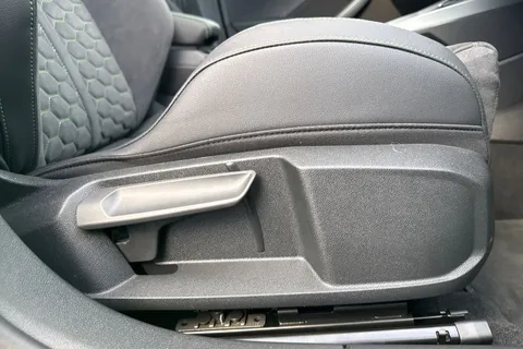 PX75VZZ Audi RS 3 2.5 TFSI Carbon Vorsprung Sportback S Tronic quattro Euro 6 (s/s) 5dr Thumbnail #44