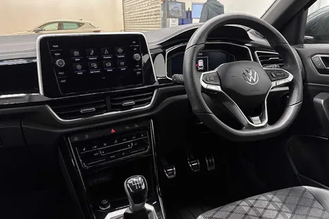 DK25ZMZ Volkswagen T-Roc 1.5 TSI R-Line 5dr Thumbnail #2