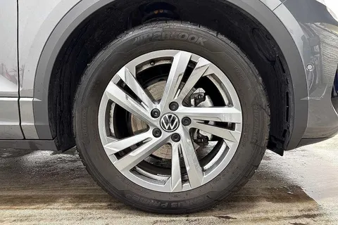 DK25ZMZ Volkswagen T-Roc 1.5 TSI R-Line 5dr Thumbnail #5