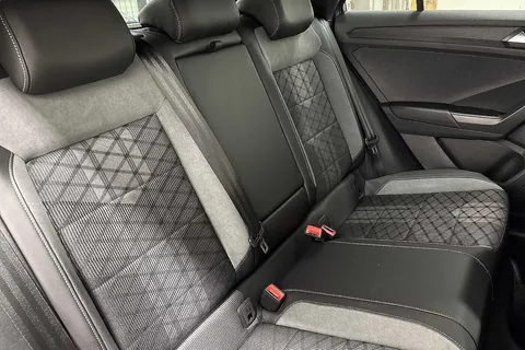 DK25ZMZ Volkswagen T-Roc 1.5 TSI R-Line 5dr Thumbnail #9