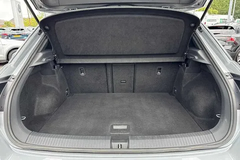 DE74UOL Volkswagen T-Roc 2.0 TDI 150 EVO R-Line 5dr DSG Thumbnail #11