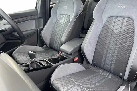 CX23OOE Volkswagen Golf 1.5 TSI R-Line 5dr Thumbnail #12