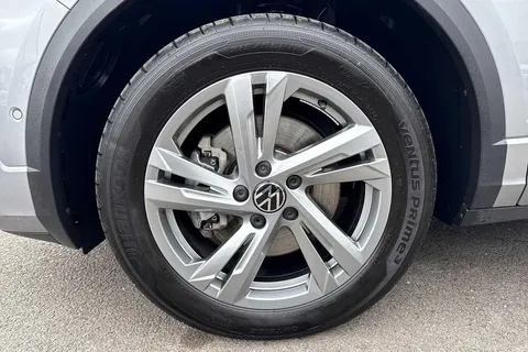 DE74UOL Volkswagen T-Roc 2.0 TDI 150 EVO R-Line 5dr DSG Thumbnail #24