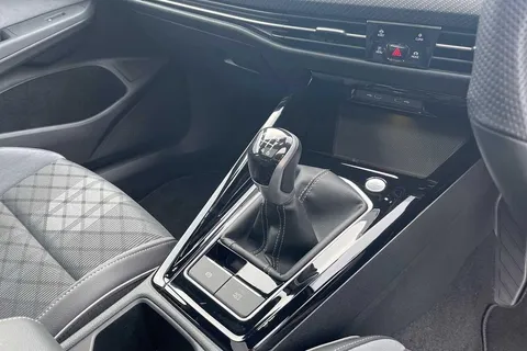 CX23OOE Volkswagen Golf 1.5 TSI R-Line 5dr Thumbnail #21