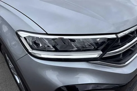 DE74UOL Volkswagen T-Roc 2.0 TDI 150 EVO R-Line 5dr DSG Thumbnail #31