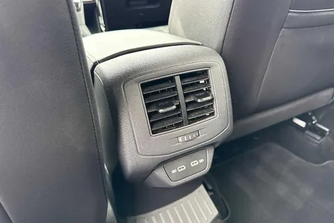 DE74UOL Volkswagen T-Roc 2.0 TDI 150 EVO R-Line 5dr DSG Thumbnail #37