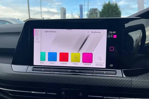 CX23OOE Volkswagen Golf 1.5 TSI R-Line 5dr Thumbnail #35