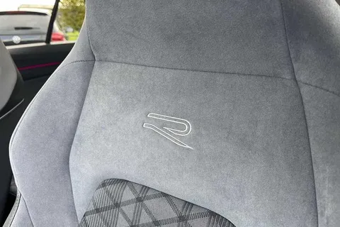 CX23OOE Volkswagen Golf 1.5 TSI R-Line 5dr Thumbnail #43