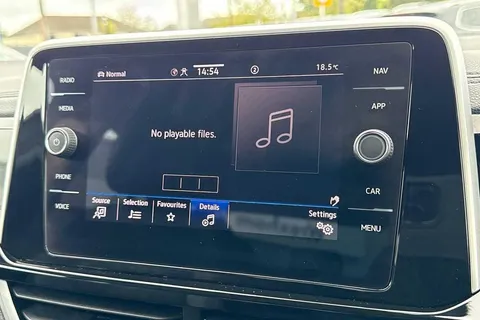 DE74UOL Volkswagen T-Roc 2.0 TDI 150 EVO R-Line 5dr DSG Thumbnail #50