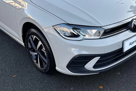 DF25FDJ Volkswagen Polo 1.0 TSI Match 5dr Thumbnail #16