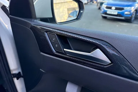 DF25FDJ Volkswagen Polo 1.0 TSI Match 5dr Thumbnail #17