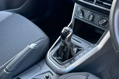 DF25FDJ Volkswagen Polo 1.0 TSI Match 5dr Thumbnail #19