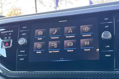 DF25FDJ Volkswagen Polo 1.0 TSI Match 5dr Thumbnail #26