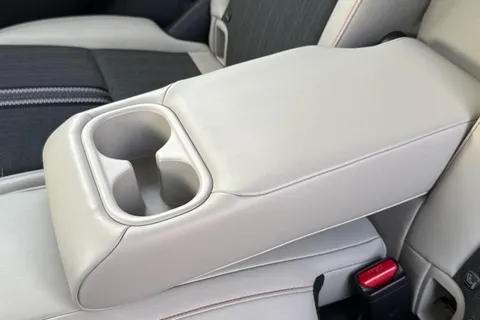 MV23USG Honda HR-V 1.5 eHEV Advance Style 5dr CVT Thumbnail #35